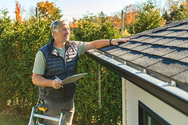 Professional Roofing technician working in Jasper, MN